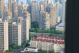 High-Floor 3BR Apartment near Caoyang Road Metro