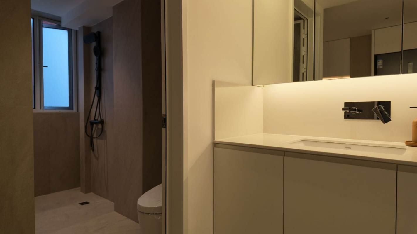 Housing image — Bathroom