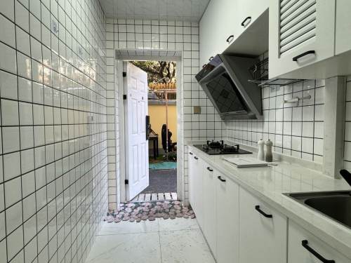 Housing image — Kitchen