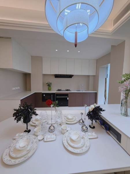 Housing image — Dining Area