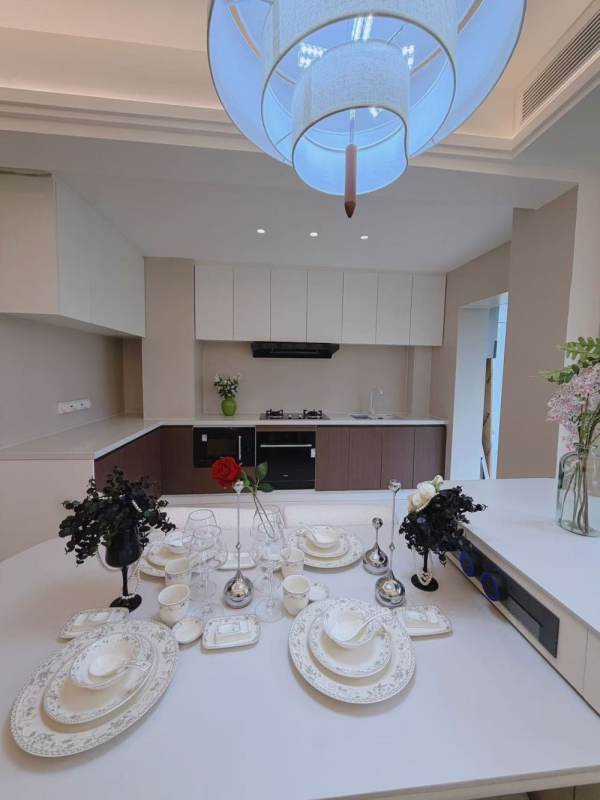 Housing image — Dining Area