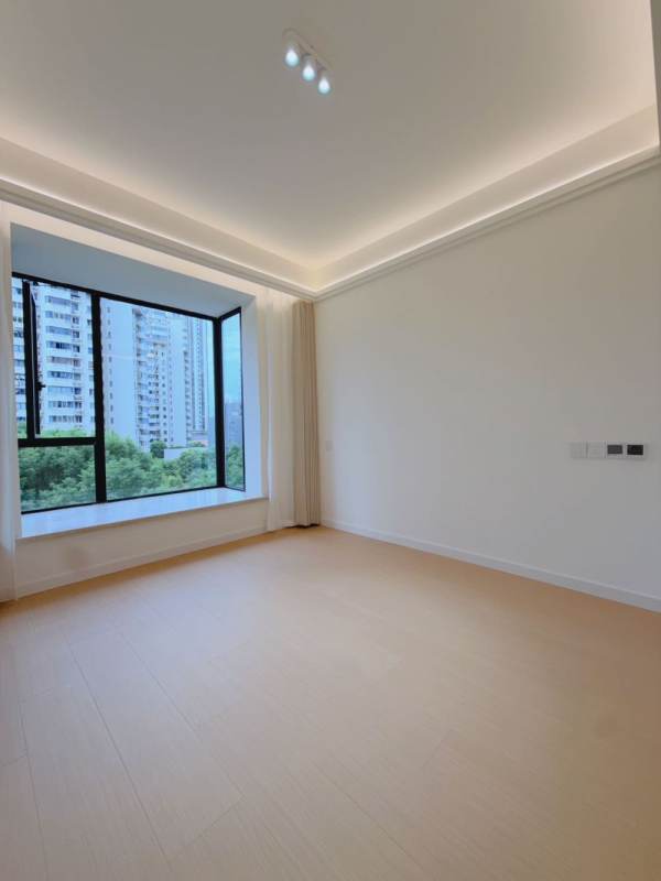 Housing image — Bedroom