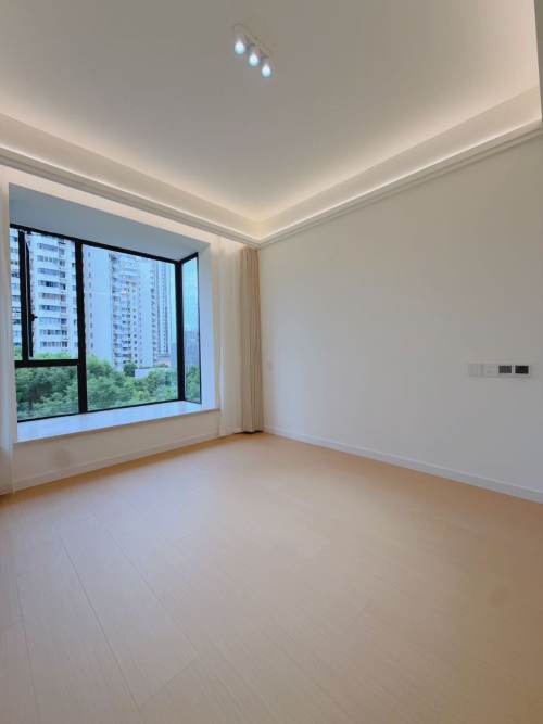 Housing image — Bedroom