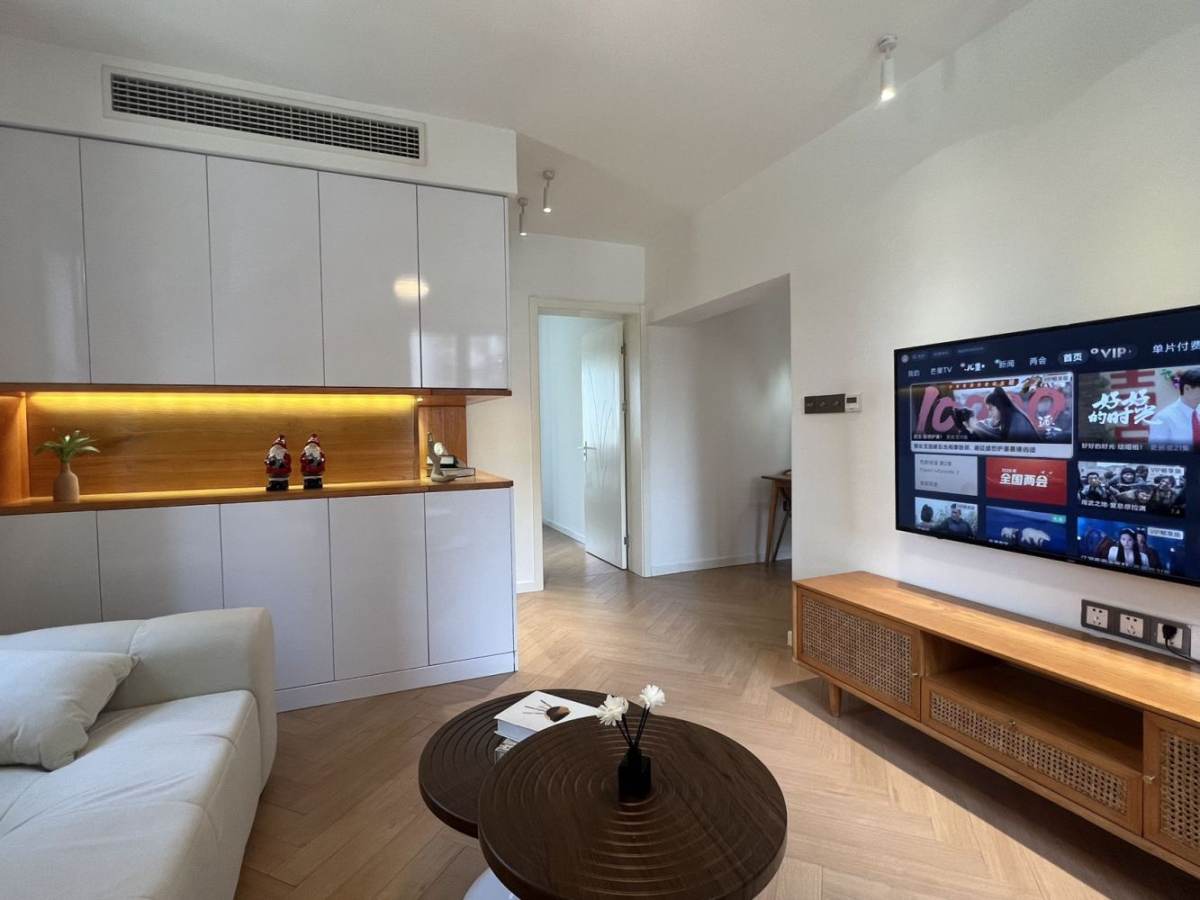 Housing image — Living Room
