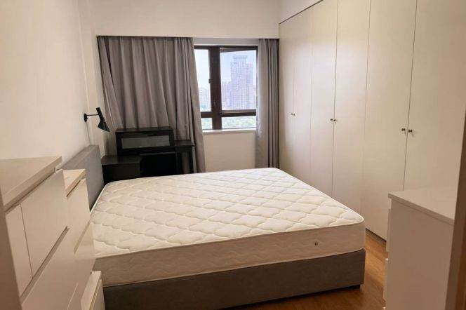 Spacious 3BR Apartment near Shanghai Library (L1/L10)