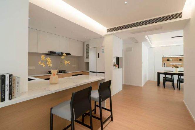 Spacious 2BR Apartment near Zhongshan Park (L2/L3/L4)
