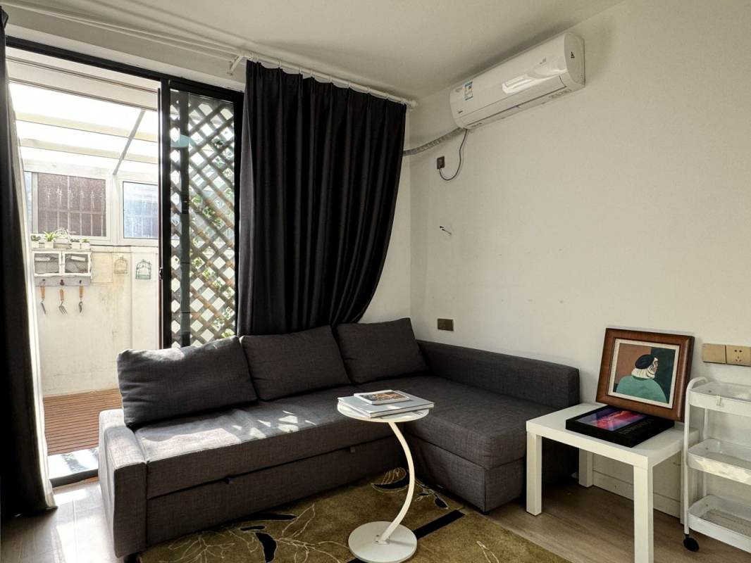 Housing image — Living Room