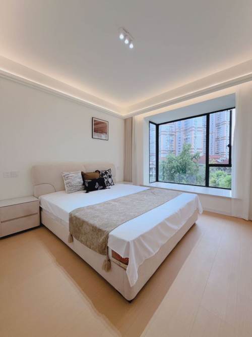 Housing image — Bedroom