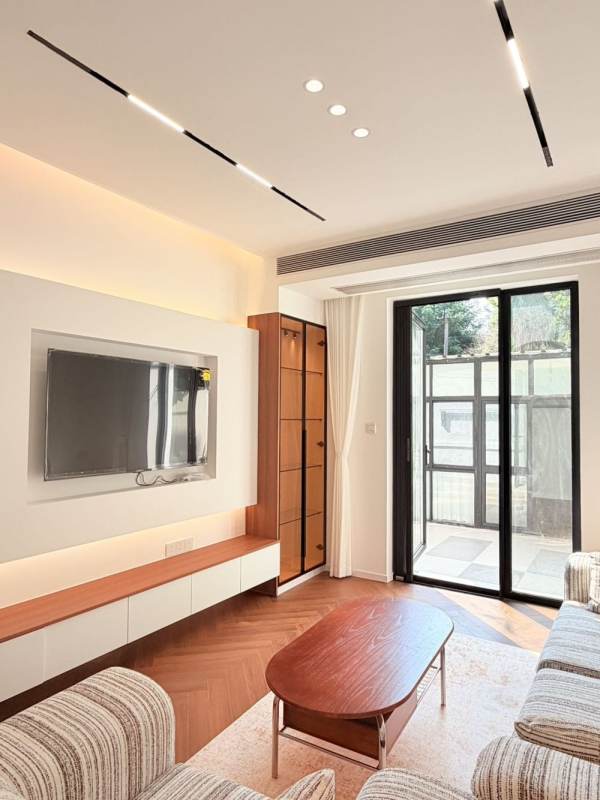 Housing image — Living Room