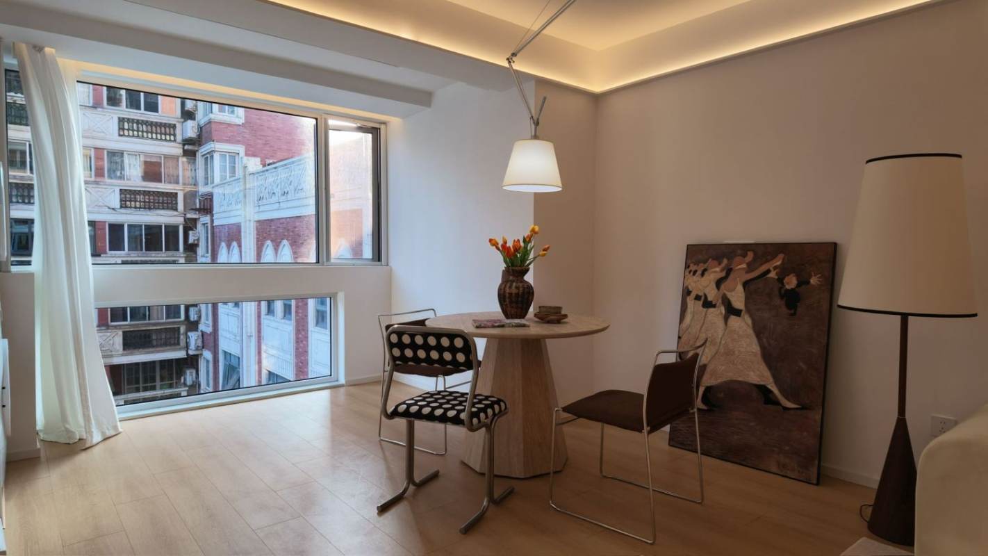 Housing image — Balcony