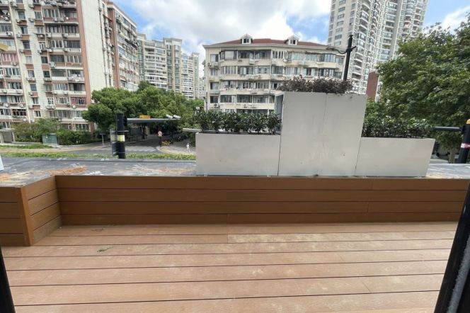 1BR Serviced Apartment near Shanghai Jiao Tong University with Terrace