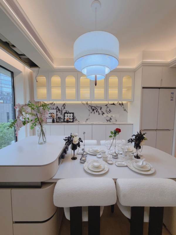 Housing image — Dining Area