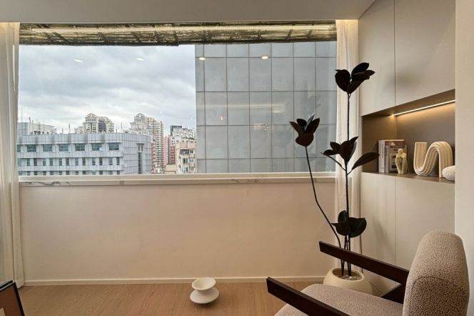 1BR Apartment in Jing'an (L2/L11)