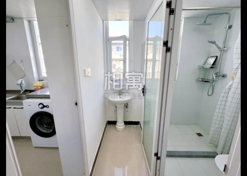 Housing image — Bathroom