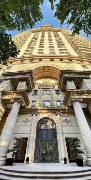 Housing image — Building Exterior