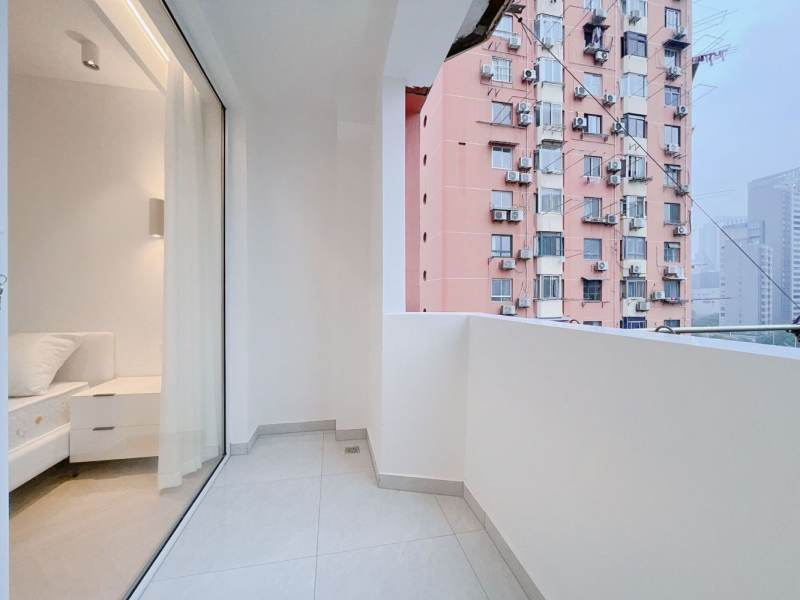 Housing image — Balcony