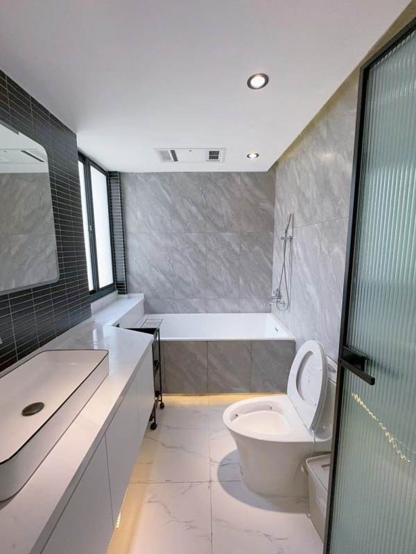 Housing image — Bathroom