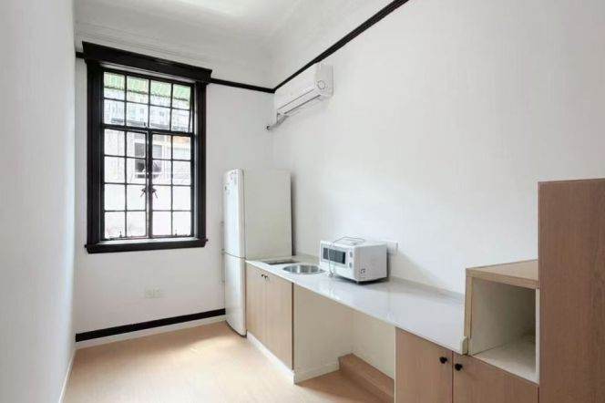 1BR Lane House in Old Town / South Bund (L9)