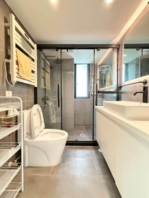 Housing image — Bathroom