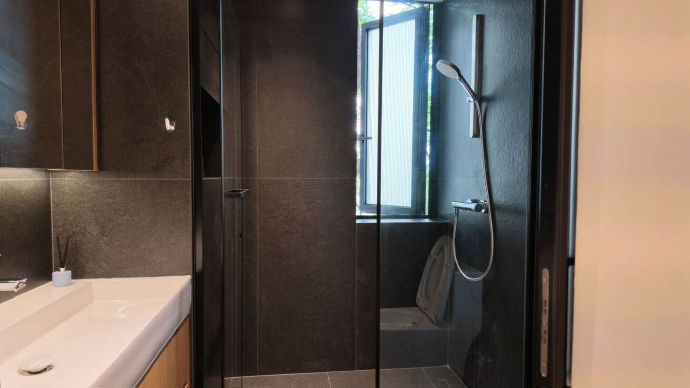 Housing image — Bathroom
