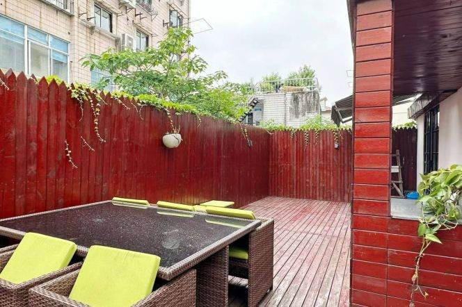 1BR Apartment near Jing'an Temple with Terrace (L2/L7/L14)