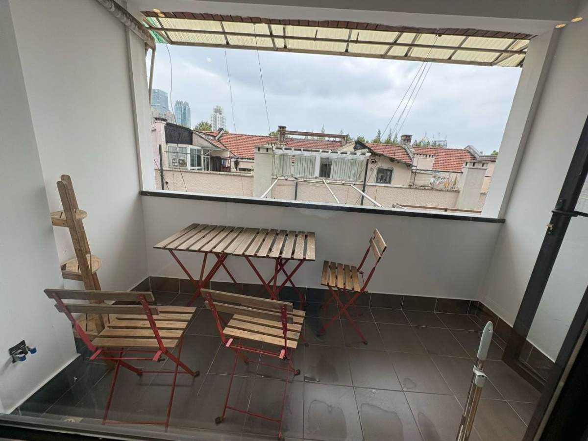 Housing image — Balcony