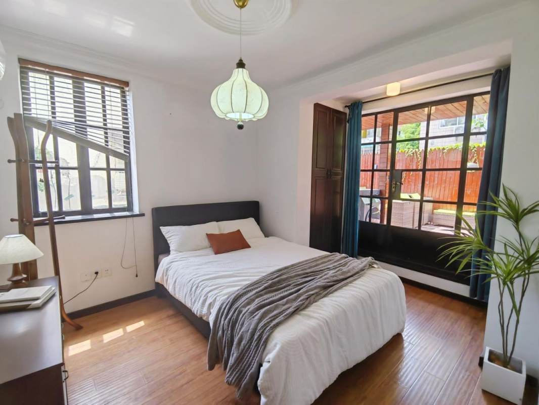 Housing image — Bedroom