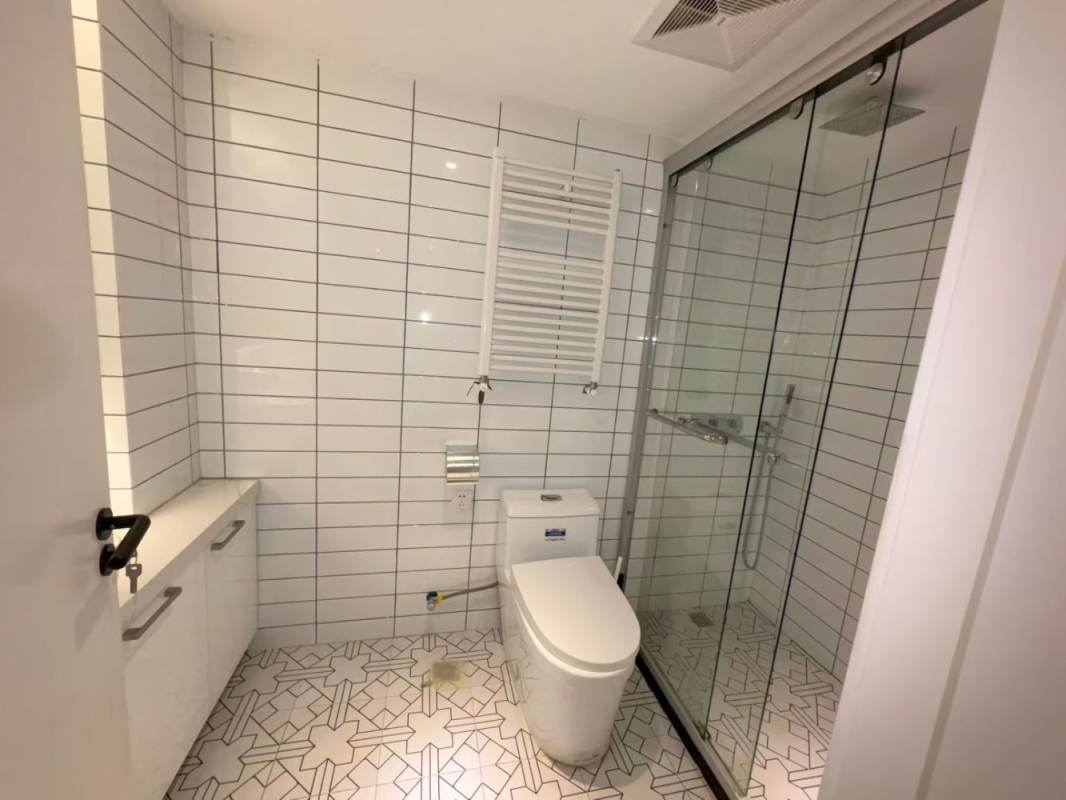 Housing image — Bathroom