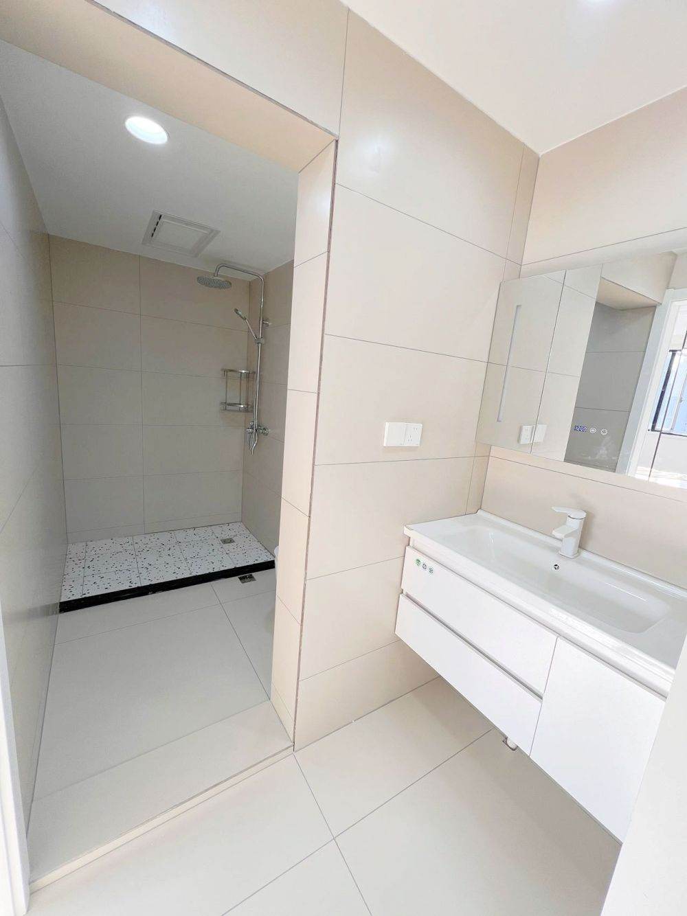 Housing image — Bathroom