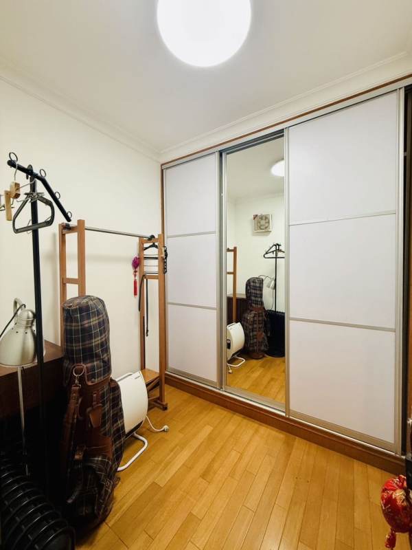 Housing image — Bedroom