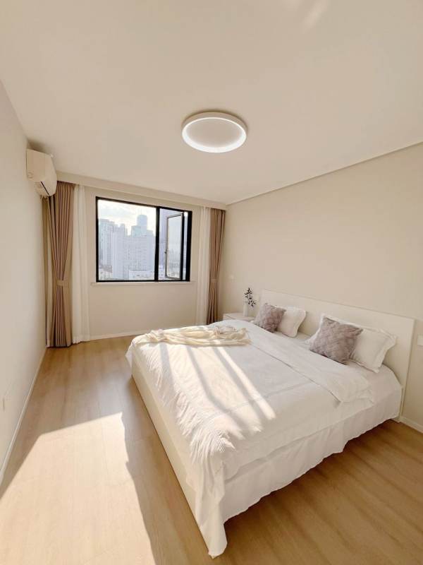 Housing image — Bedroom