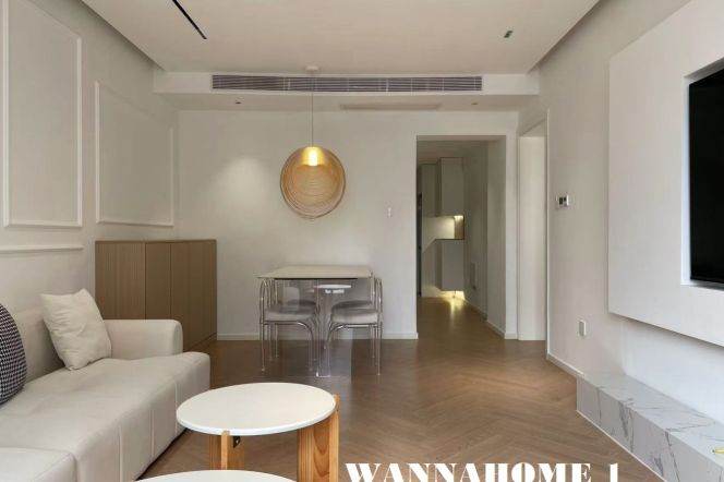 Spacious 1BR Apartment in Jing'an