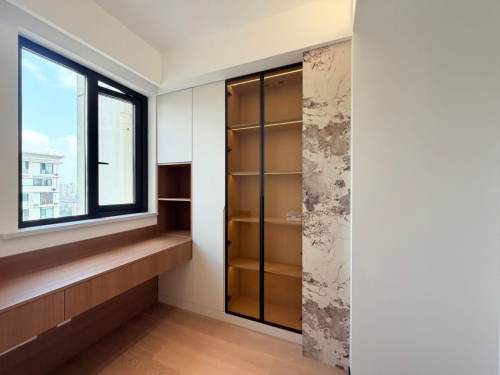 Housing image — Bedroom