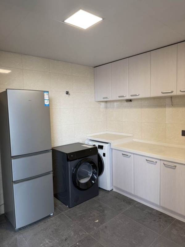 Housing image — Bathroom