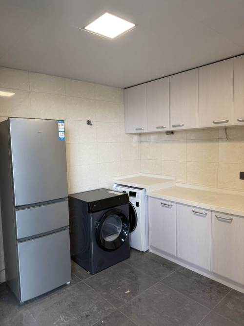 Housing image — Bathroom