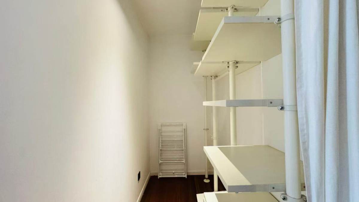 Housing image — Bedroom