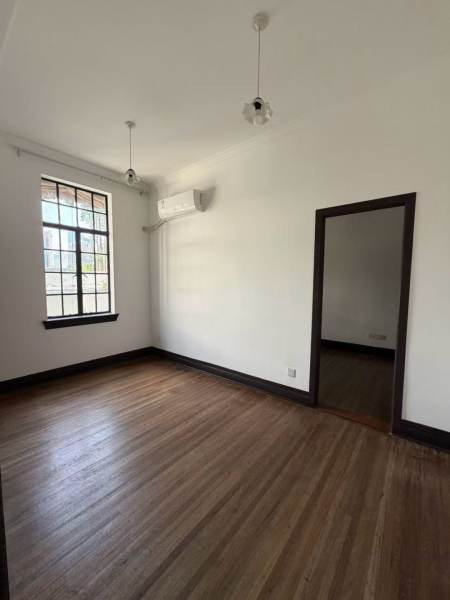 Housing image — Bedroom