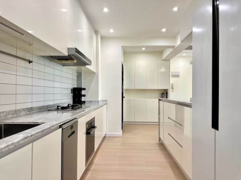 Housing image — Kitchen
