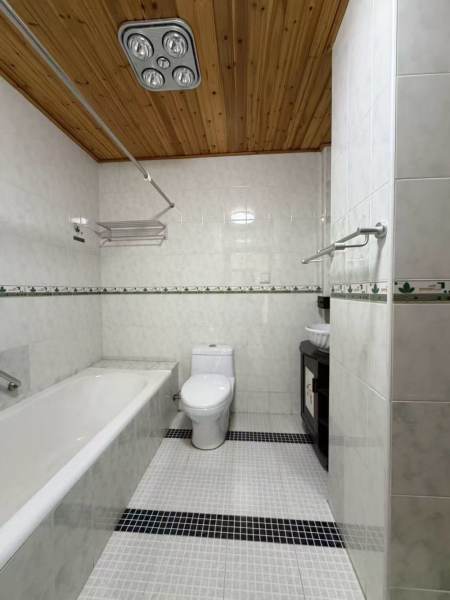 Housing image — Bathroom