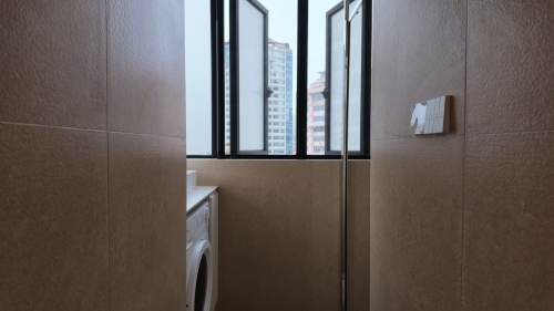 Housing image — Bathroom
