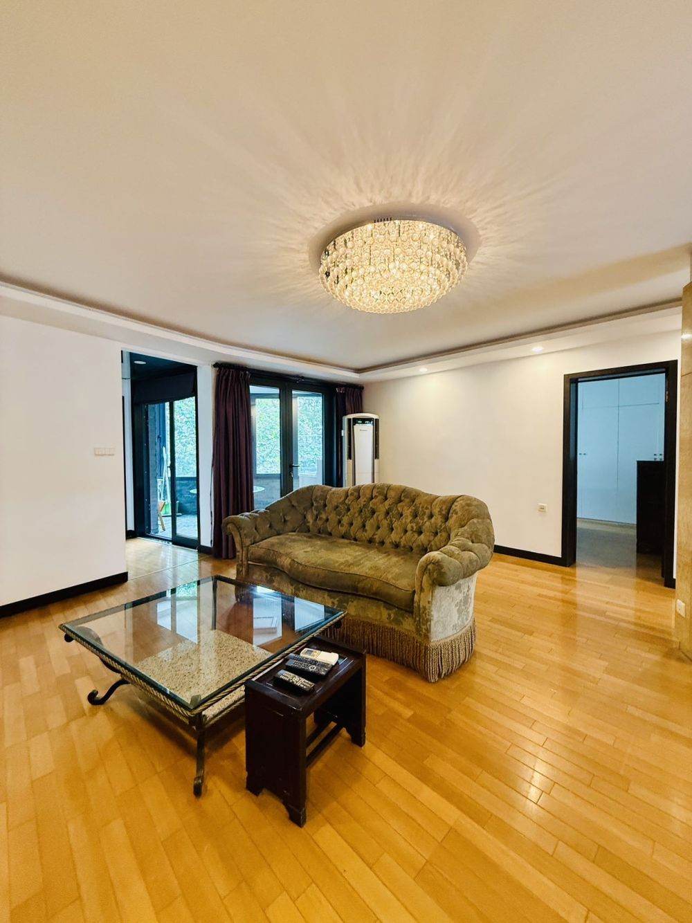 Housing image — Living Room