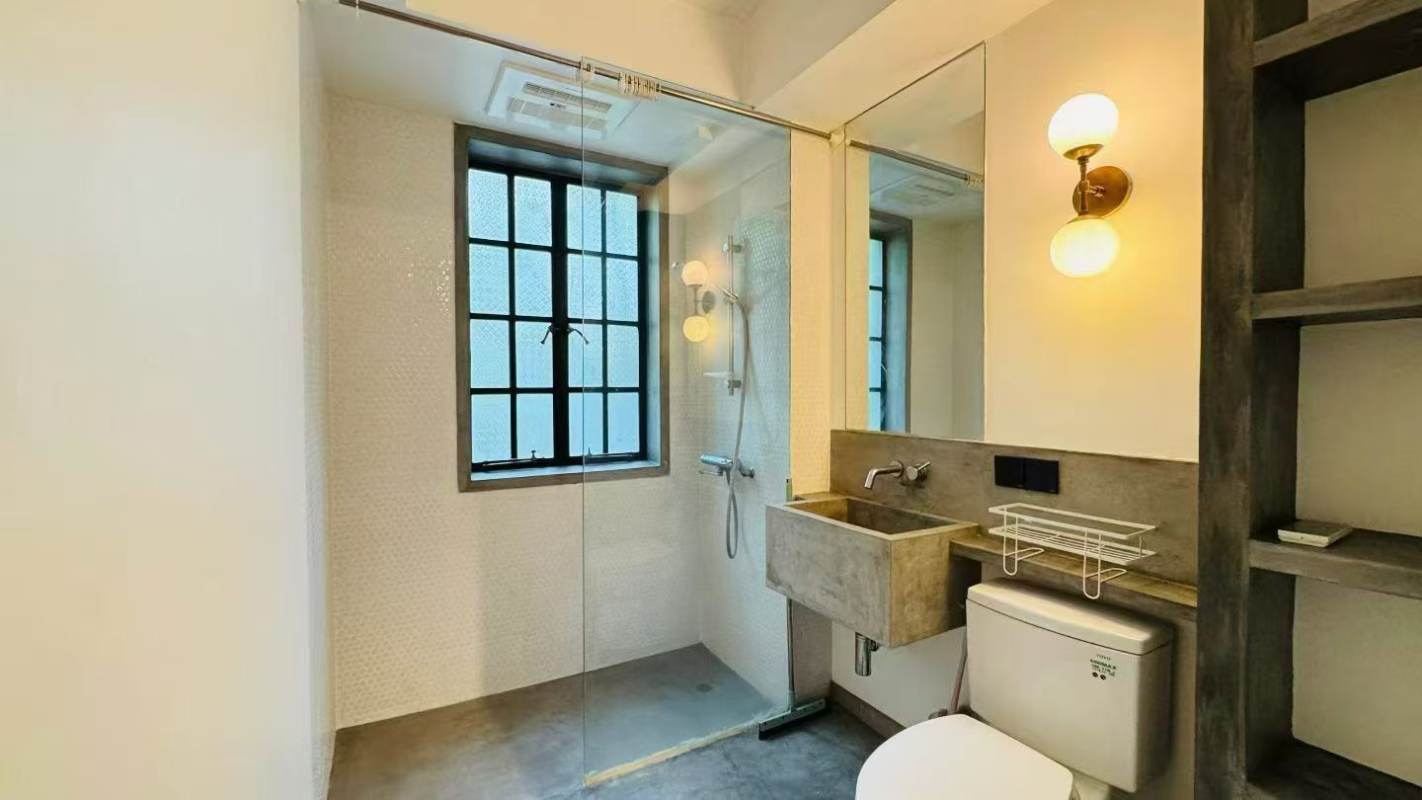 Housing image — Bathroom