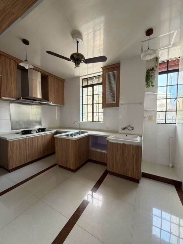 Housing image — Kitchen