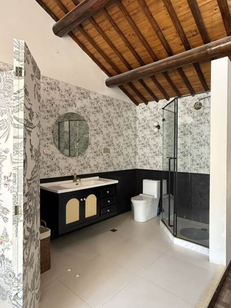 Housing image — Bathroom