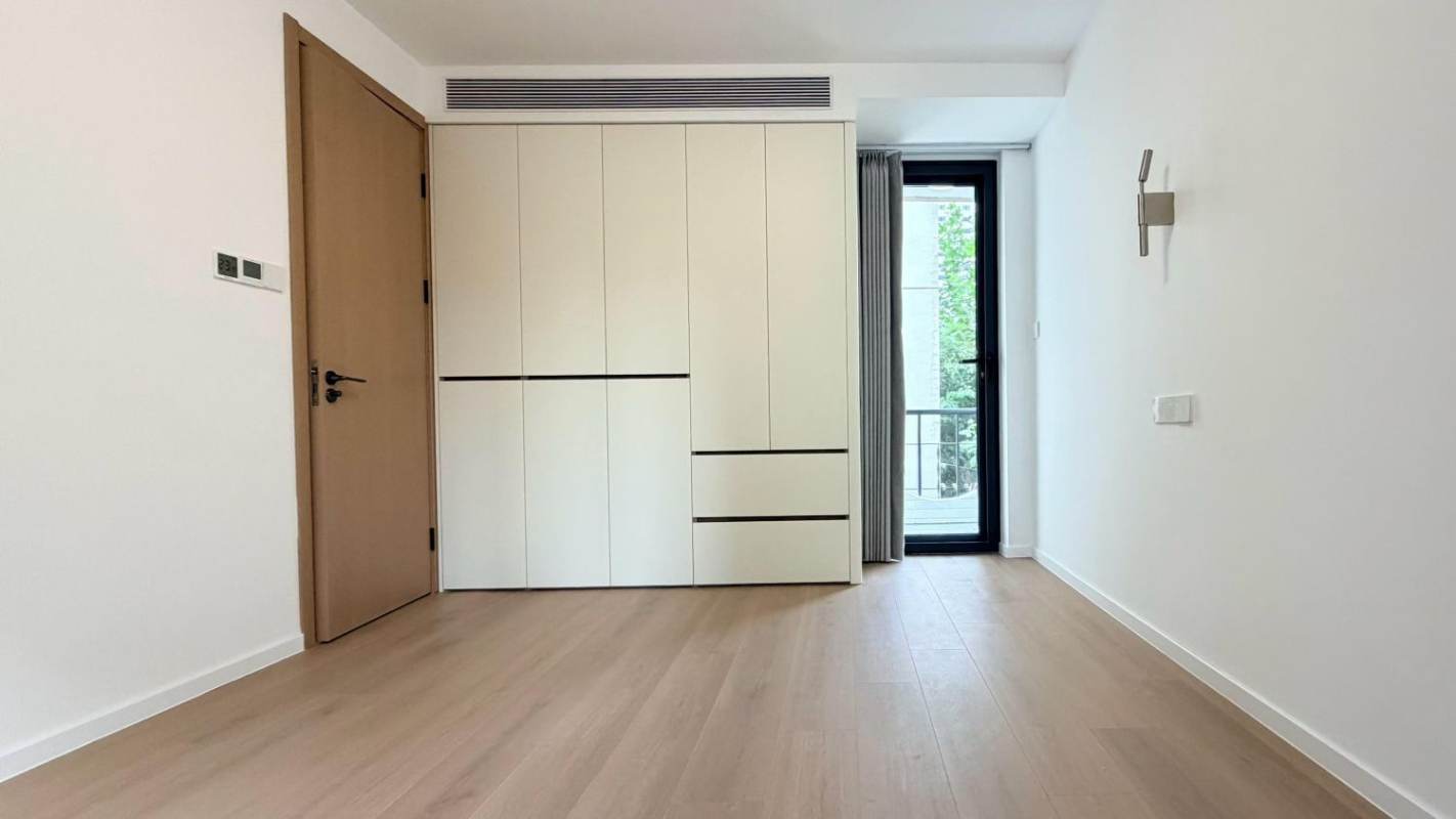 Housing image — Bedroom