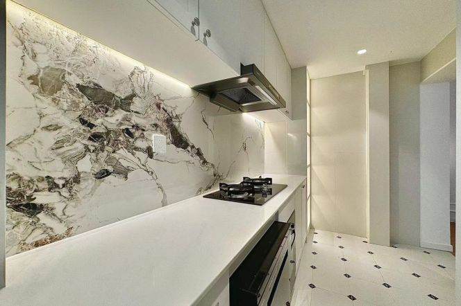High-Floor Spacious 2BR Apartment near Zhongshan Park (L2/L3/L4)