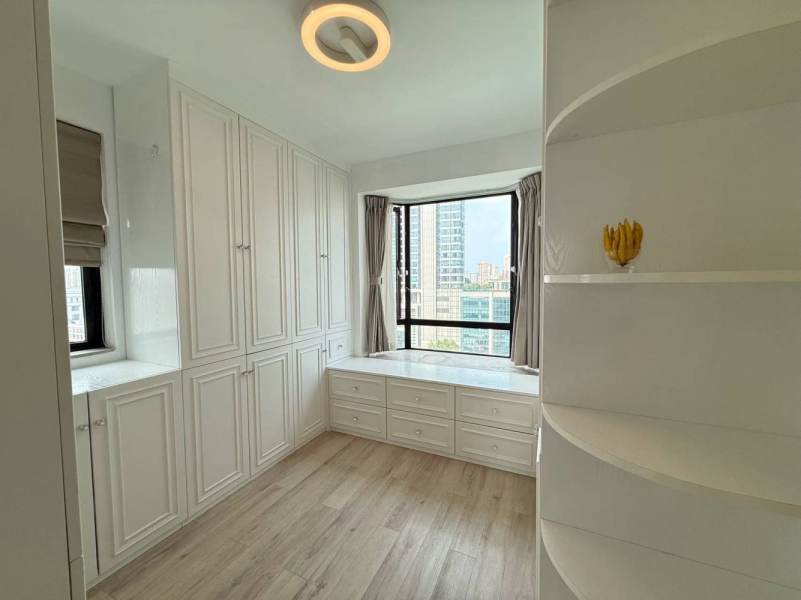 Housing image — Bedroom