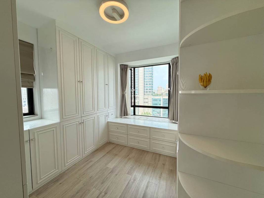 Housing image — Bedroom