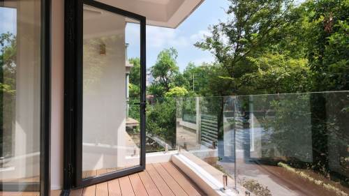 Housing image — Balcony