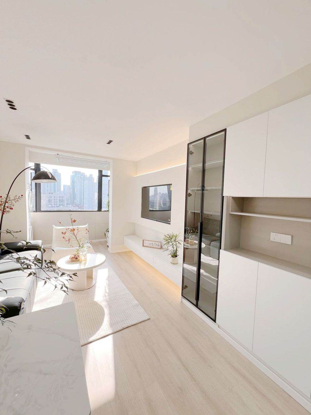 Housing image — Living Room